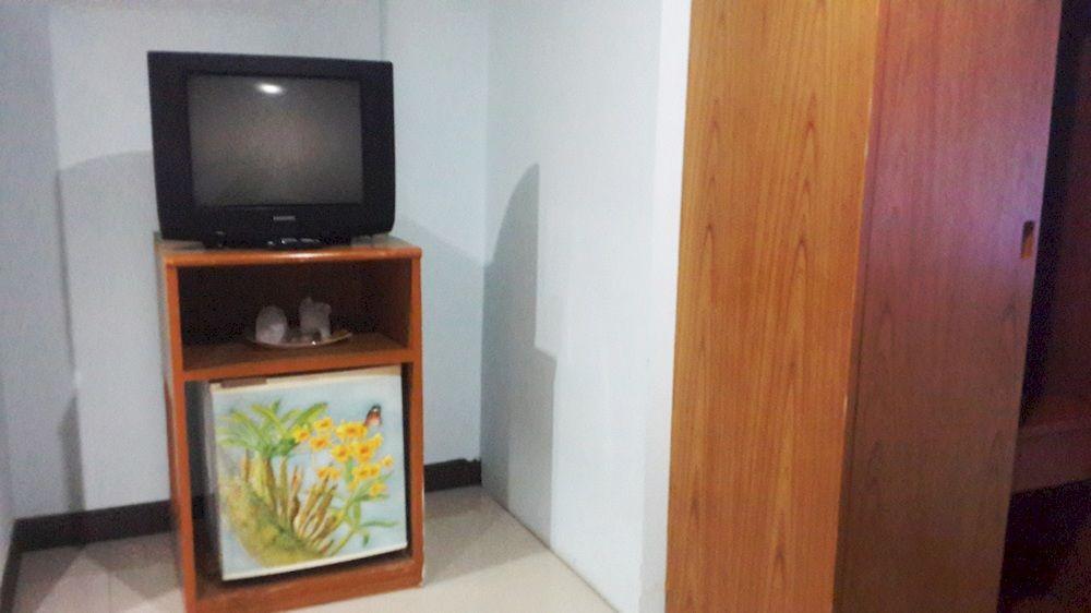 Silla Patong Hostel Екстериор снимка