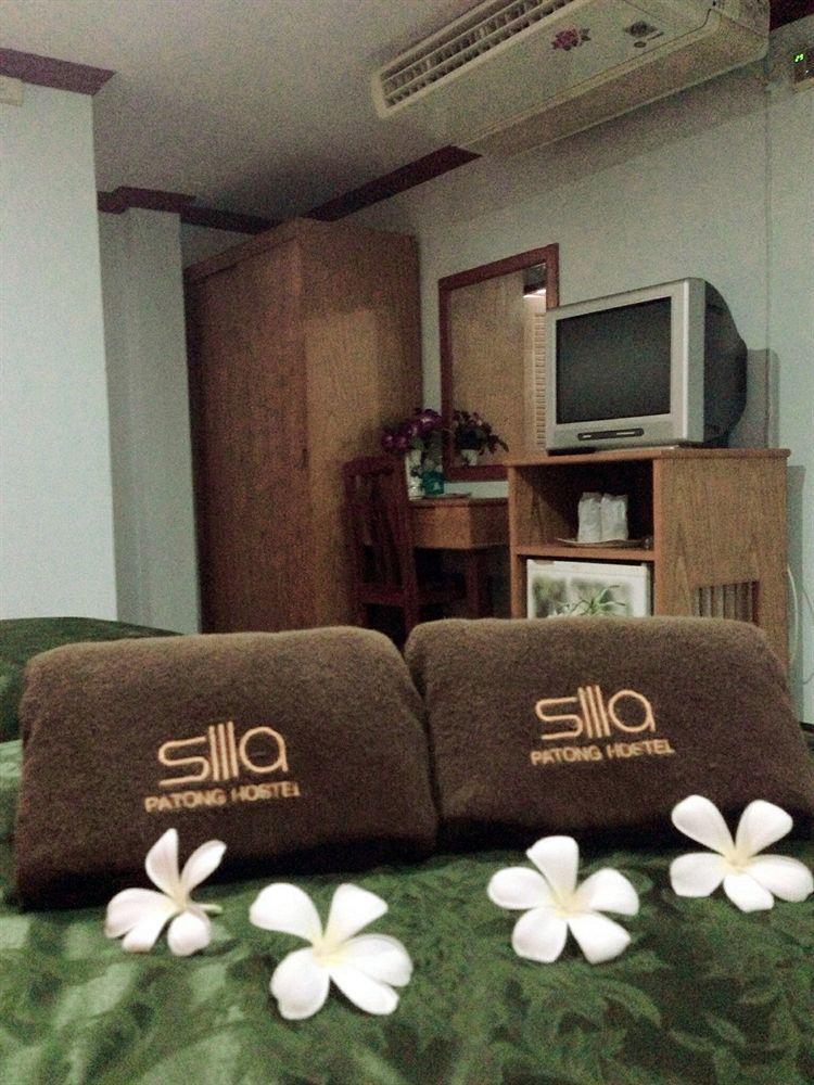 Silla Patong Hostel Екстериор снимка